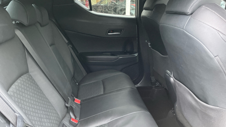 Toyota C-HR 1.8 Hybrid Design 5dr CVT Hybrid Hatchback